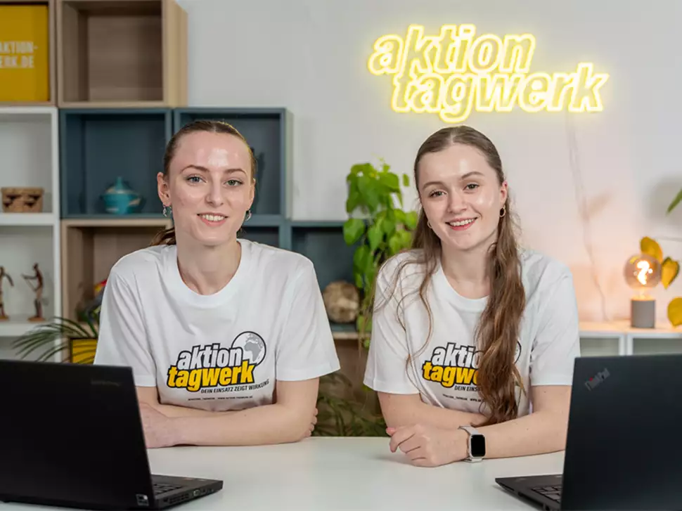 Lina und Stella dig. Schulbesuch